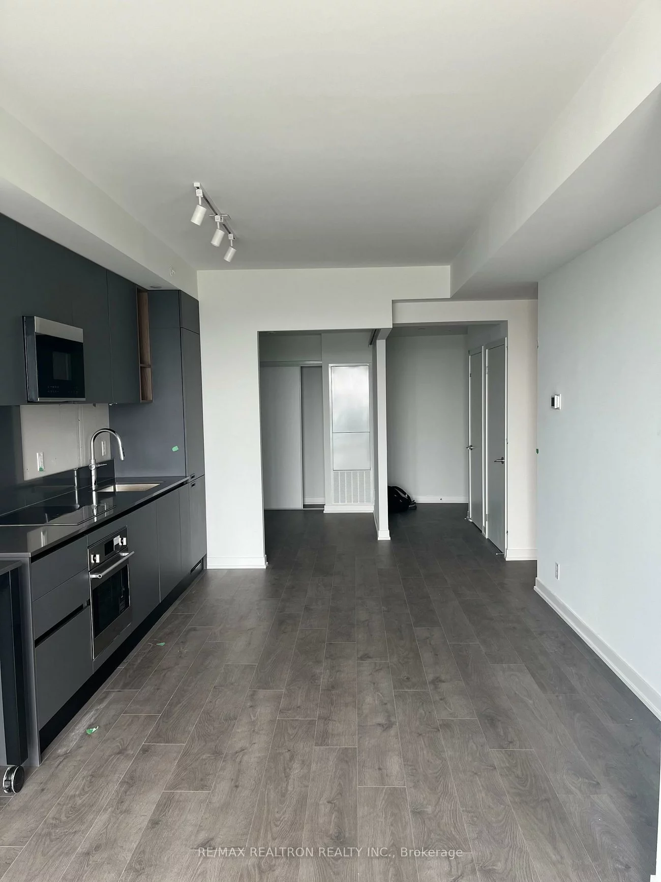 39, Mary, City Centre, Barrie