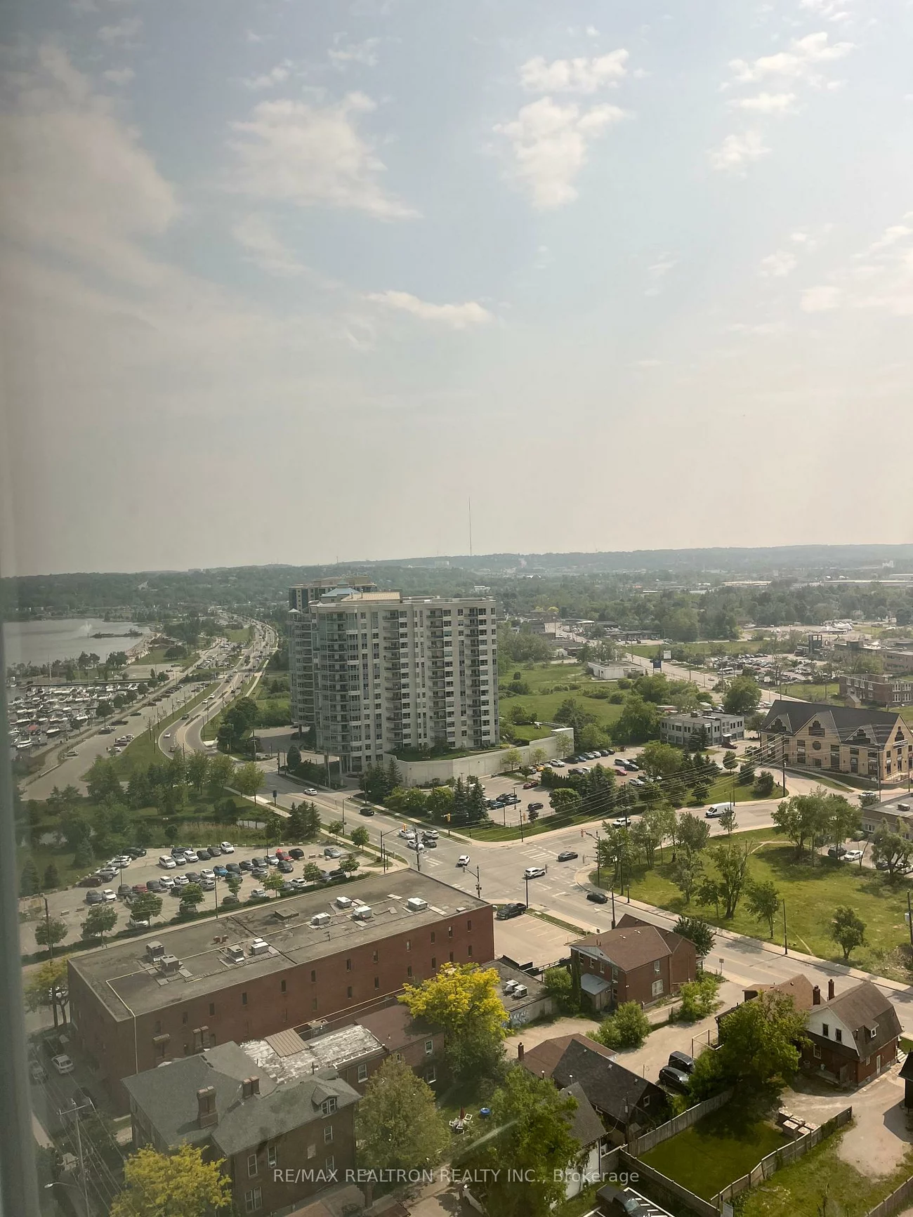 39, Mary, City Centre, Barrie
