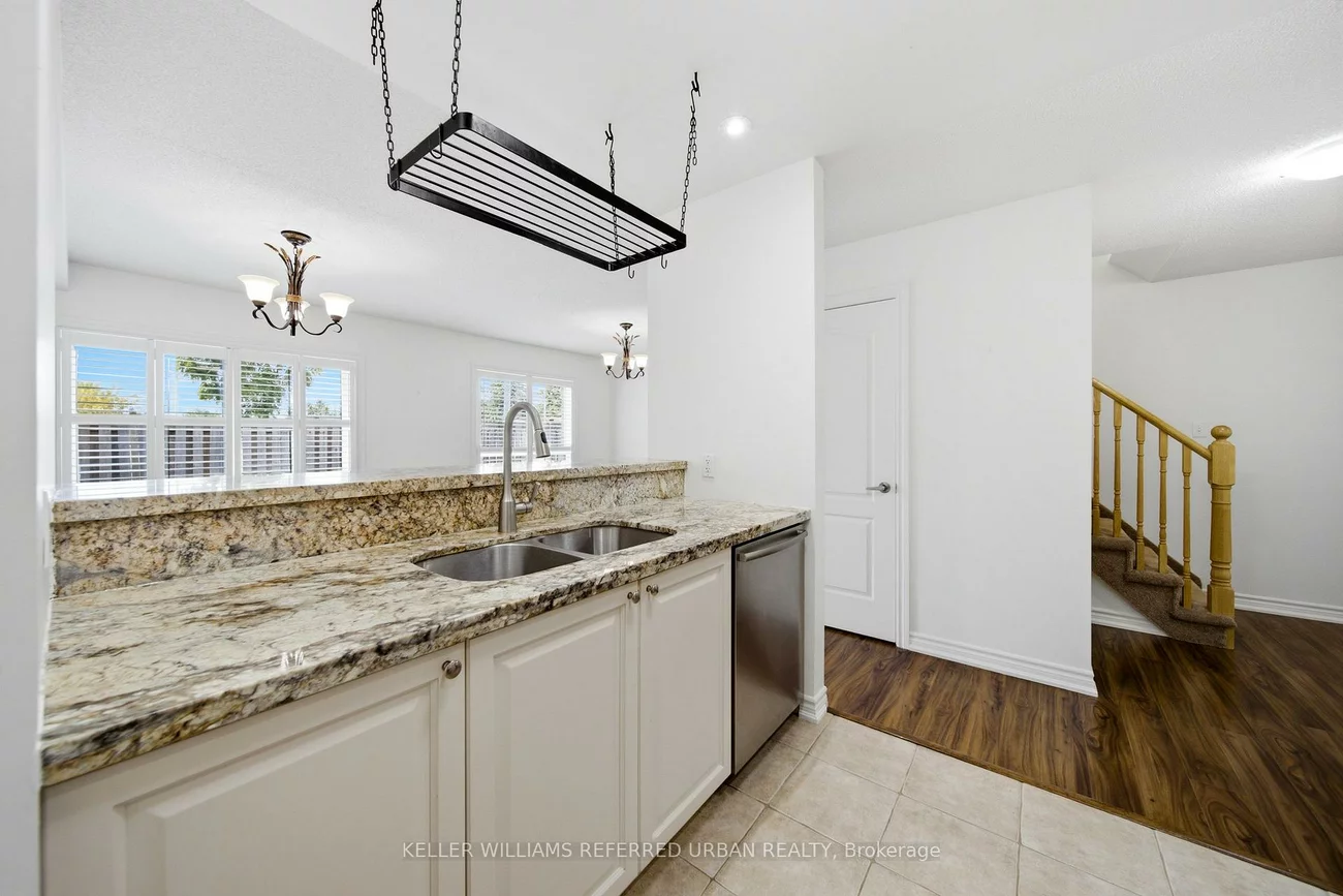 46, Southwoods, Holly, Barrie