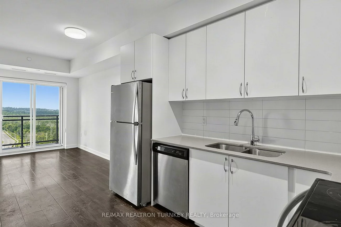 56, Lakeside, Little Lake, Barrie