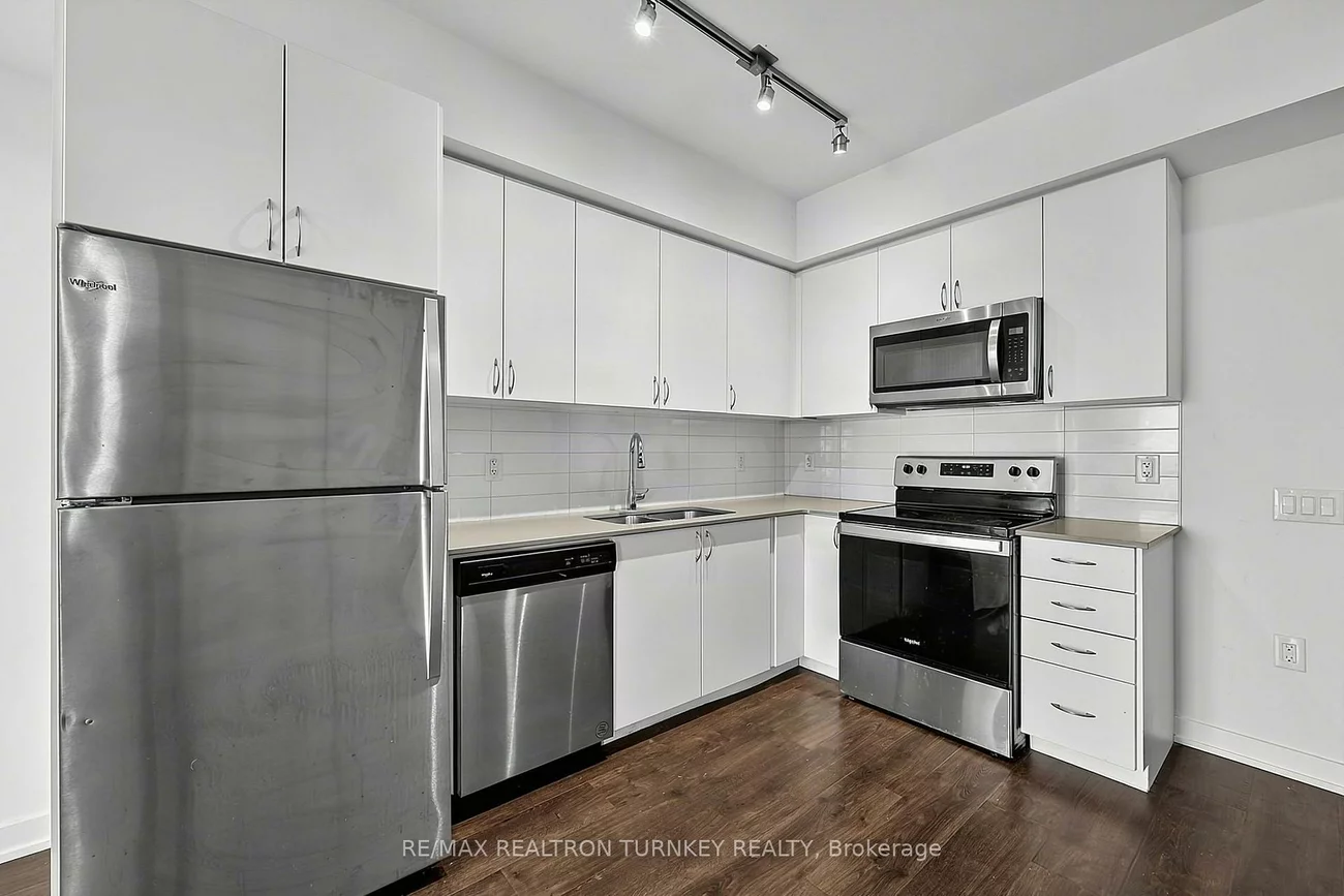 56, Lakeside, Little Lake, Barrie