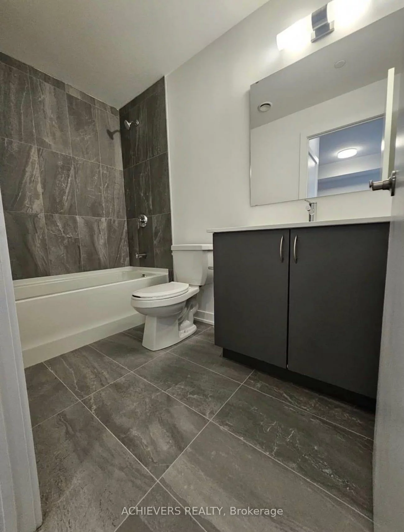 56, LAKESIDE TERRACE, Little Lake, Barrie