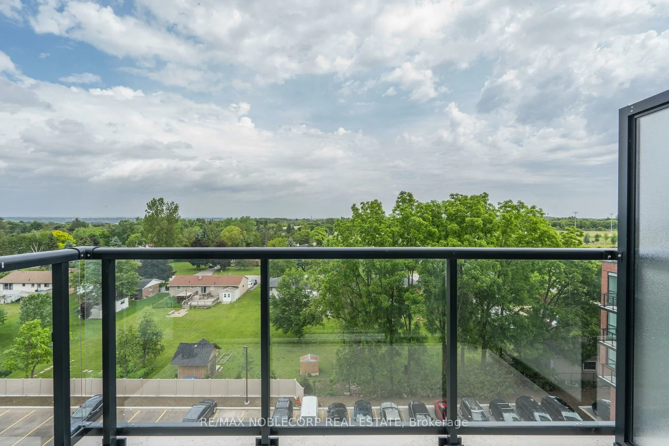 681, Yonge, Painswick South, Barrie