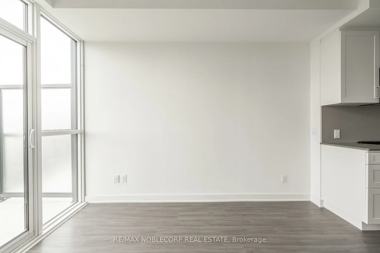 681, Yonge, Painswick South, Barrie
