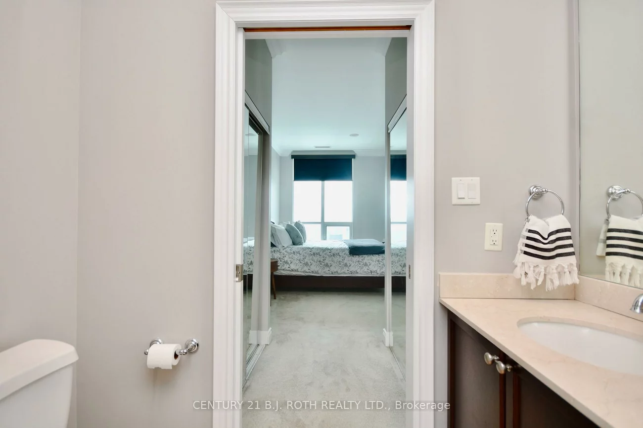 37, Ellen, City Centre, Barrie