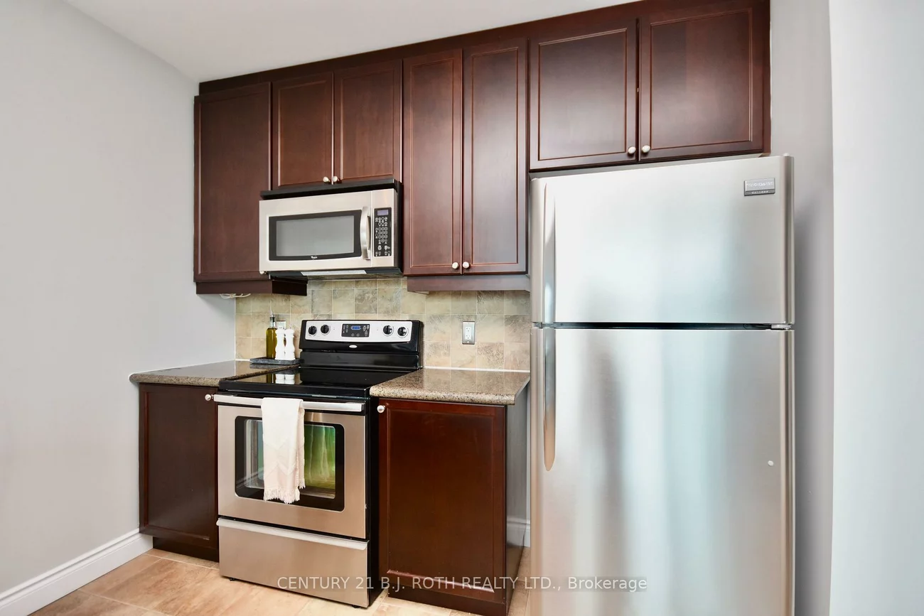 37, Ellen, City Centre, Barrie
