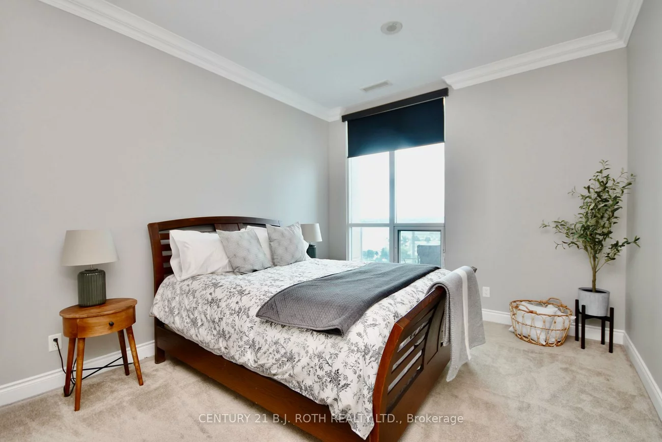 37, Ellen, City Centre, Barrie