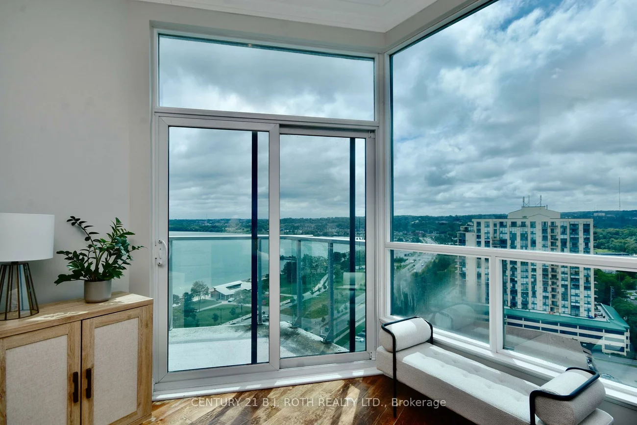 37, Ellen, City Centre, Barrie