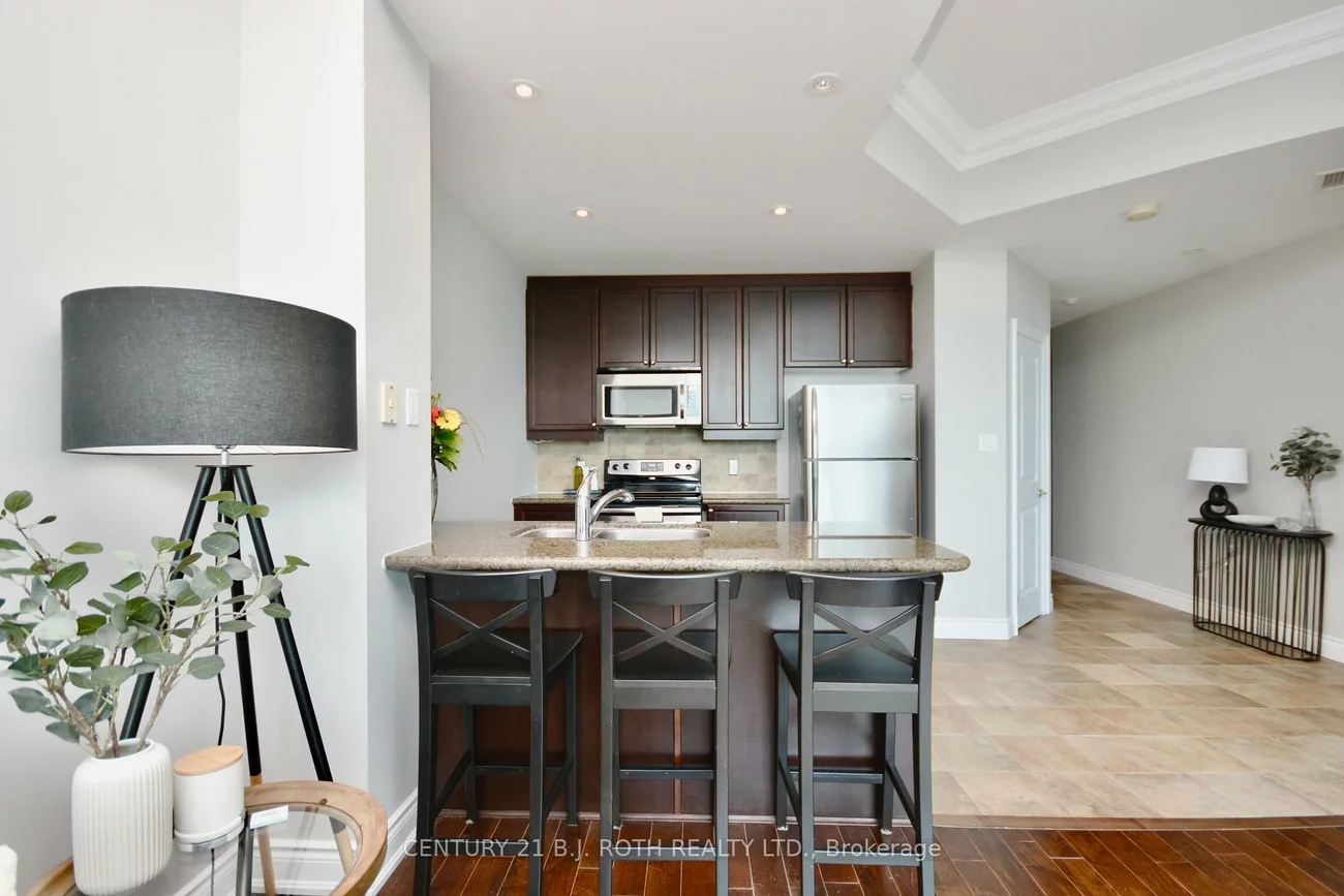 37, Ellen, City Centre, Barrie