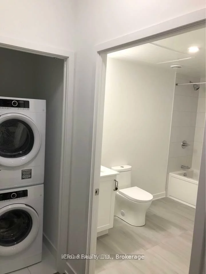 681, Yonge, Painswick South, Barrie