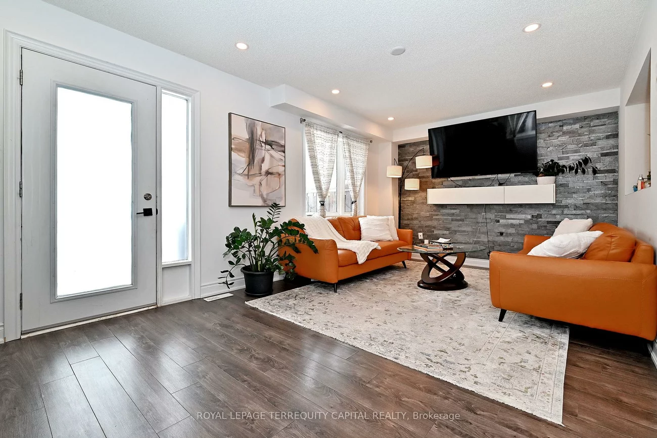 31, Madelaine, Painswick South, Barrie