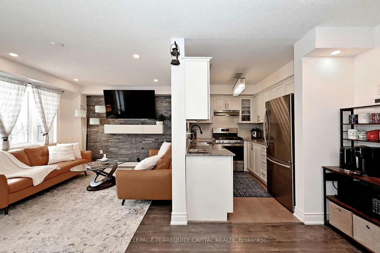 31, Madelaine, Painswick South, Barrie