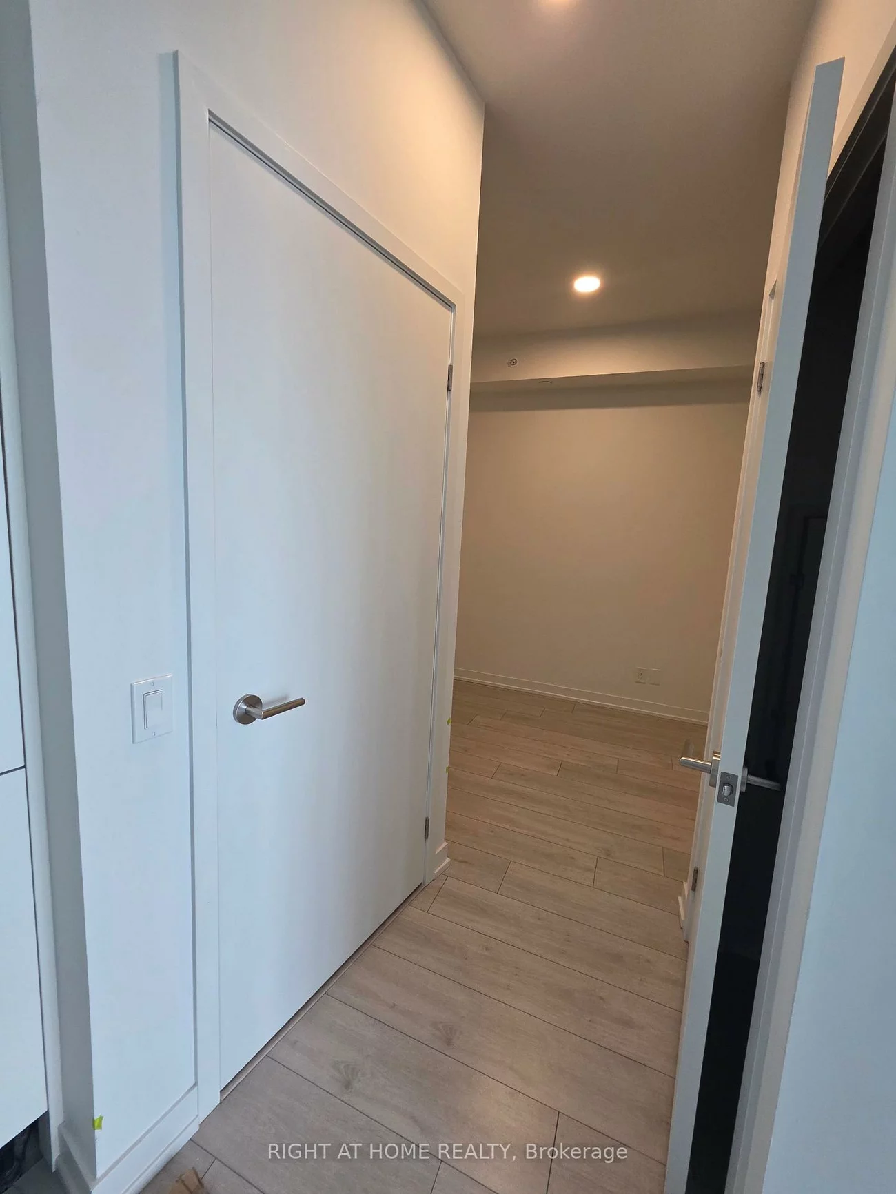 39, Mary, Lakeshore, Barrie
