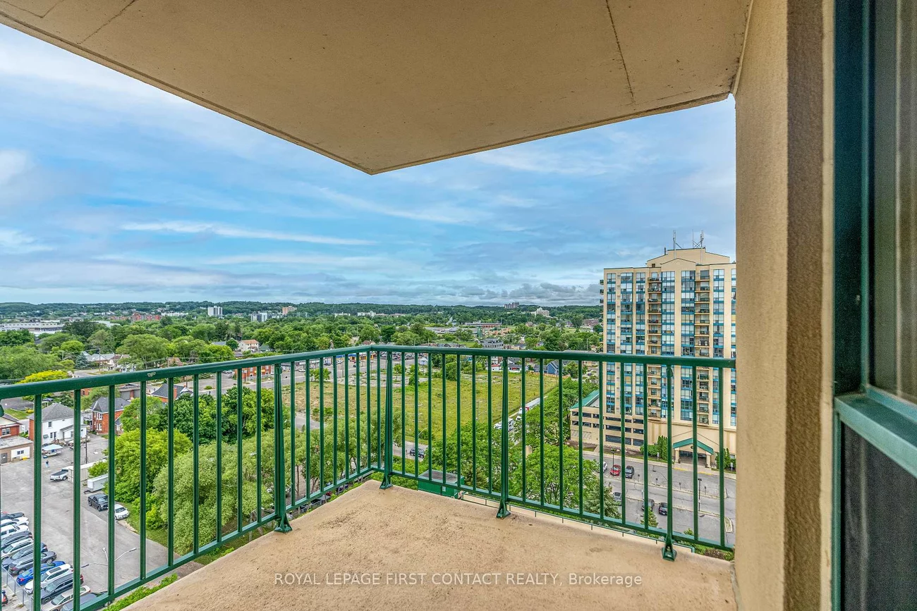 75, Ellen, City Centre, Barrie