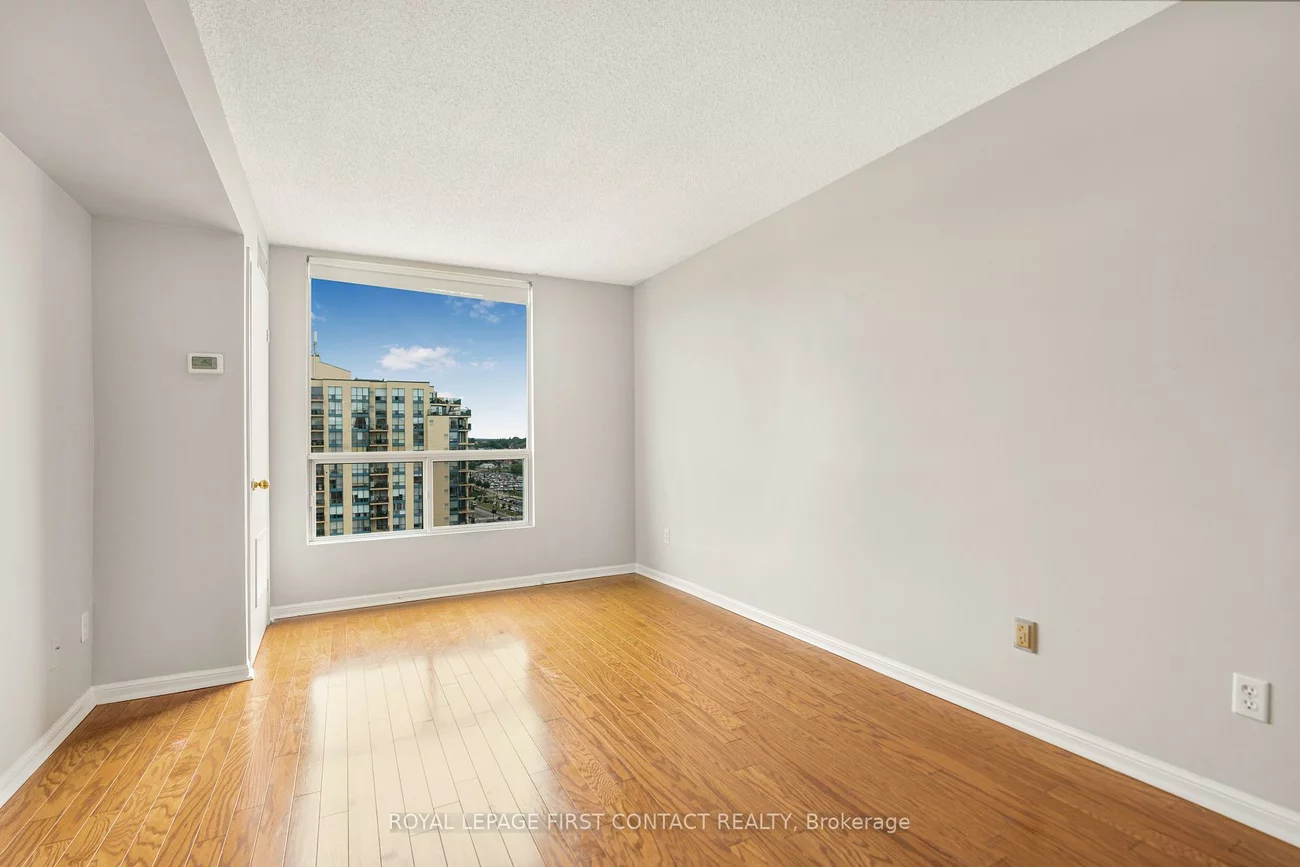 75, Ellen, City Centre, Barrie