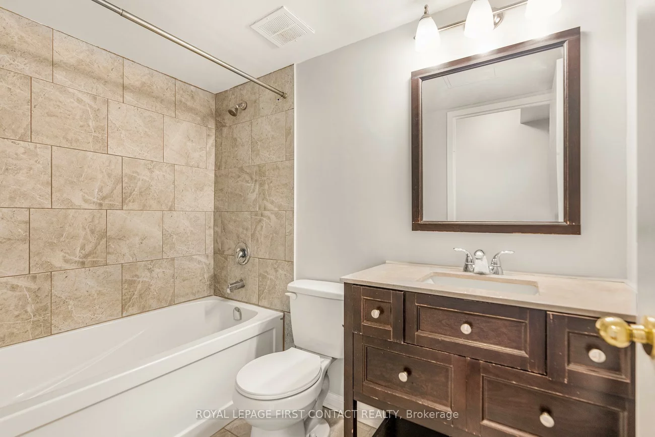 75, Ellen, City Centre, Barrie