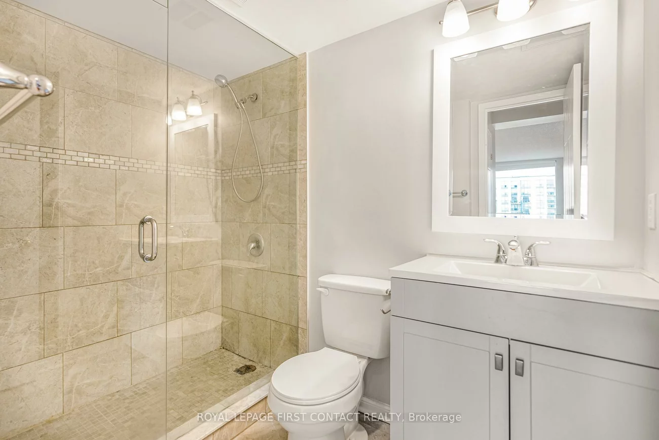75, Ellen, City Centre, Barrie