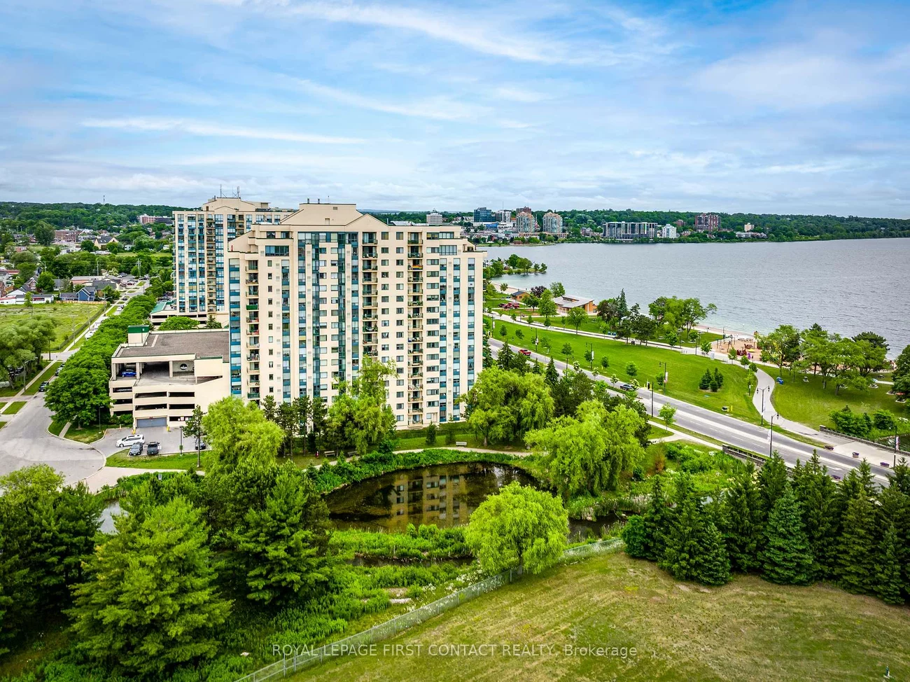 75, Ellen, City Centre, Barrie