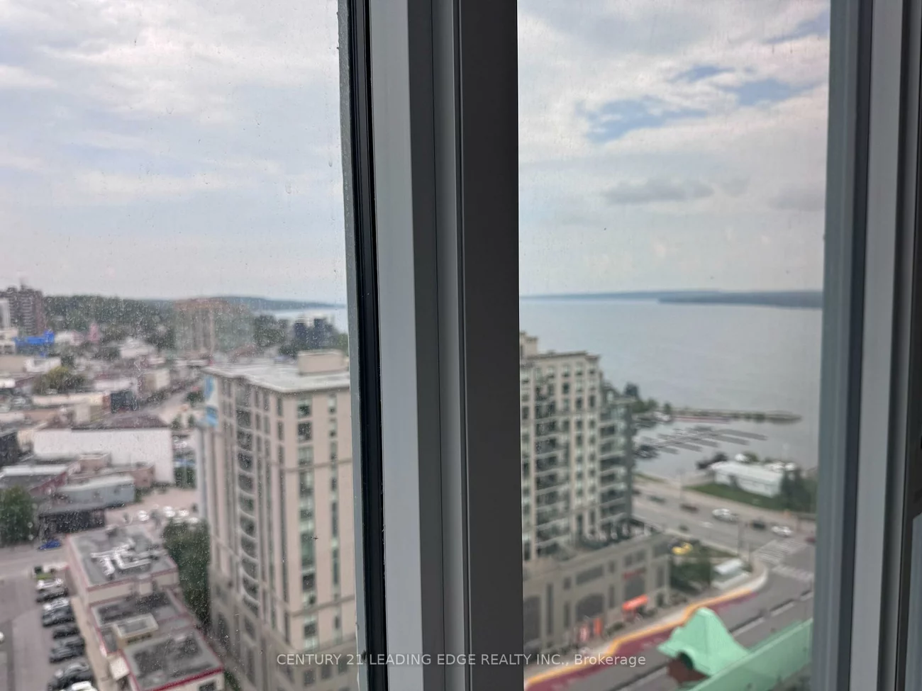 39, Mary, City Centre, Barrie