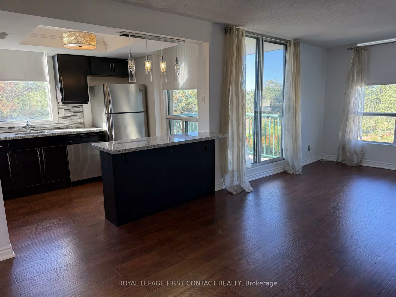 75, Ellen, City Centre, Barrie