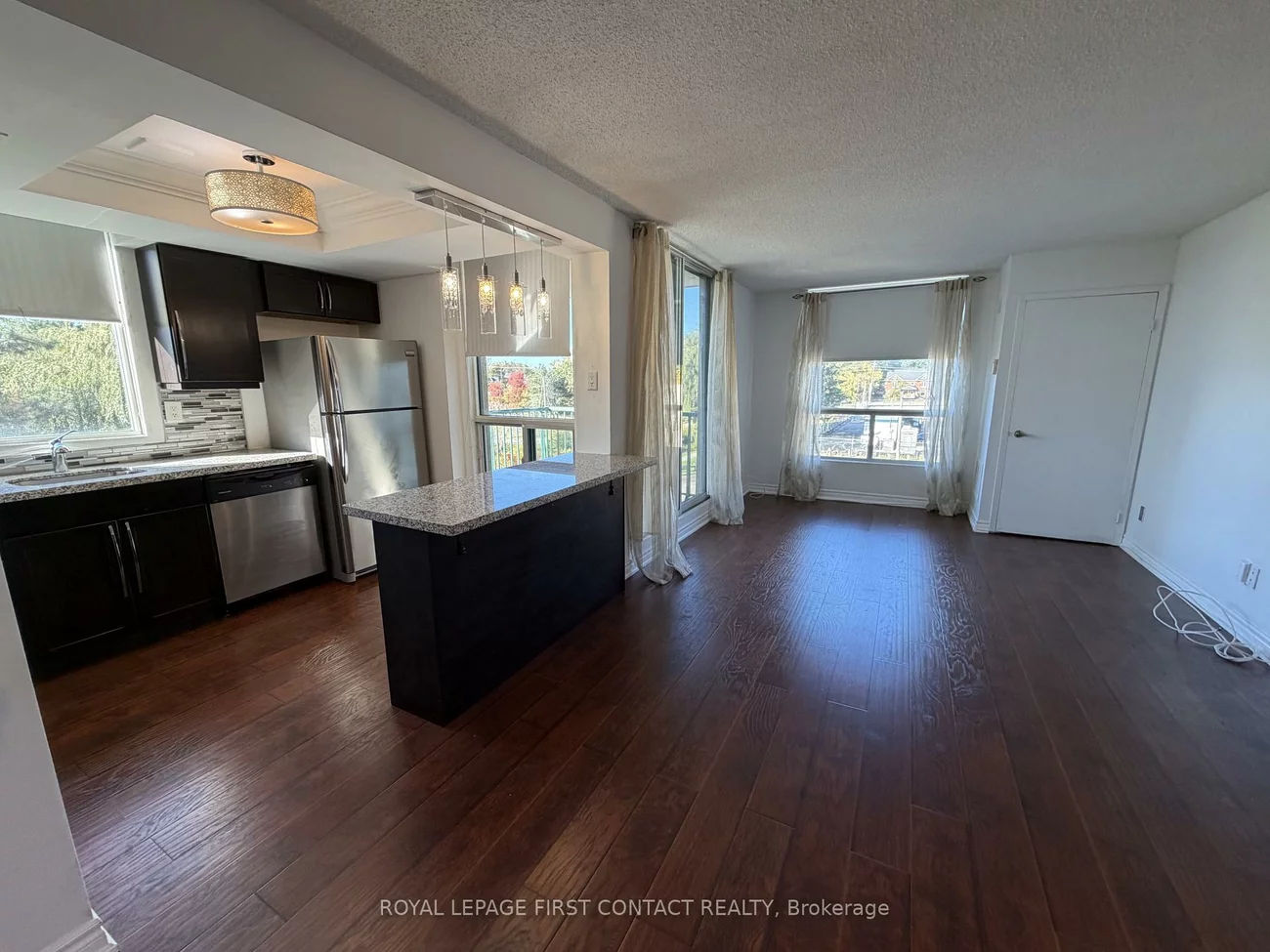 75, Ellen, City Centre, Barrie
