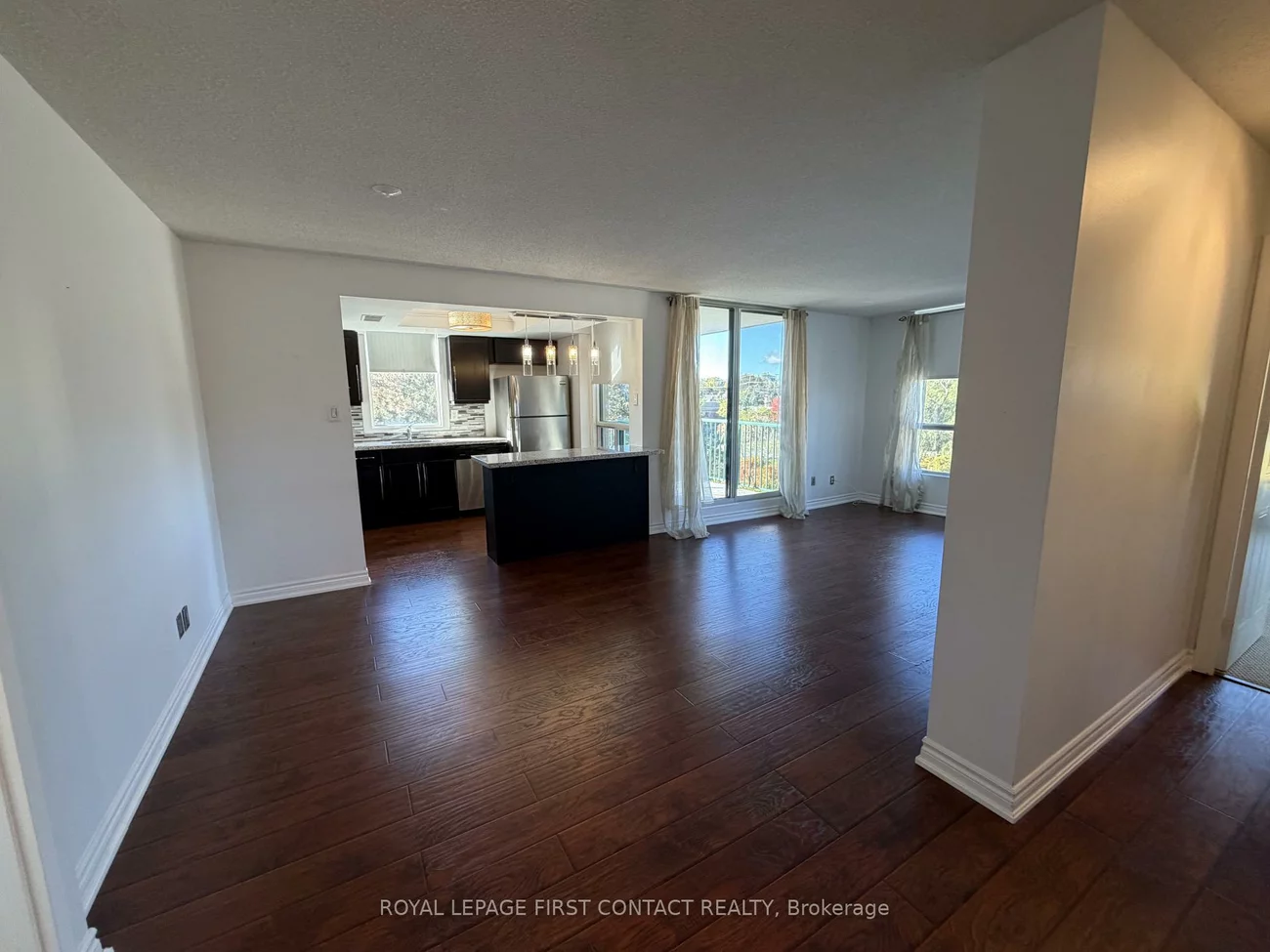 75, Ellen, City Centre, Barrie