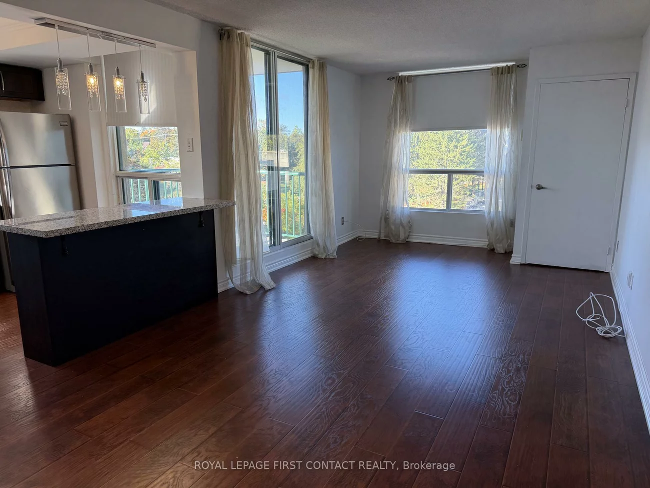 75, Ellen, City Centre, Barrie