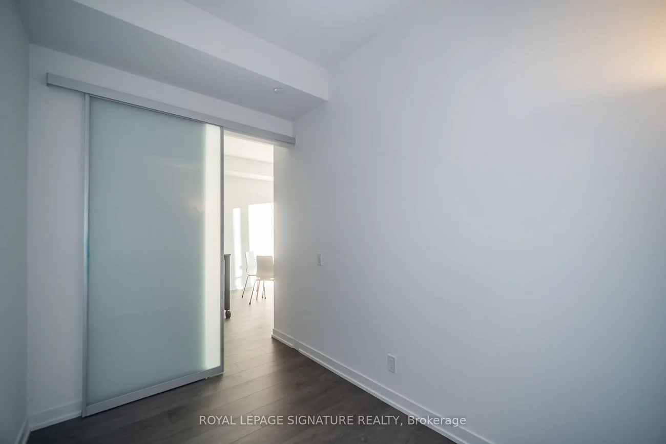 39, Mary, City Centre, Barrie