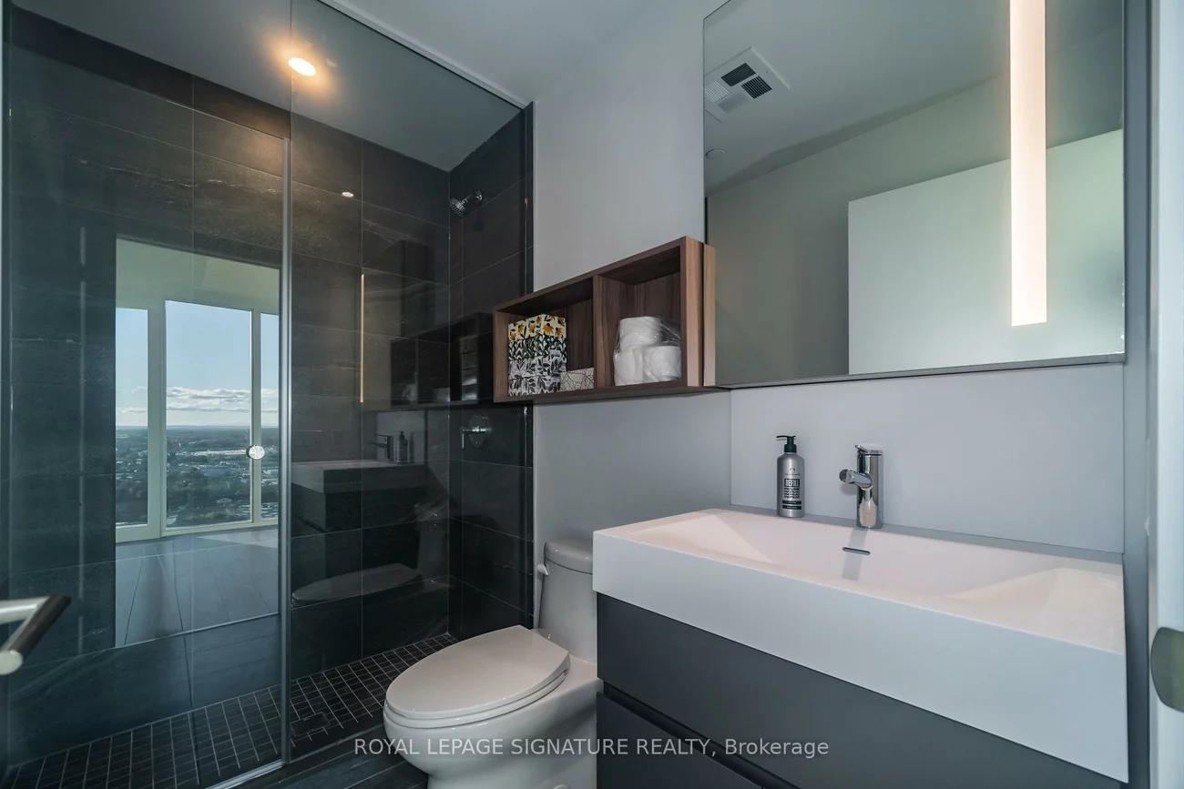 39, Mary, City Centre, Barrie