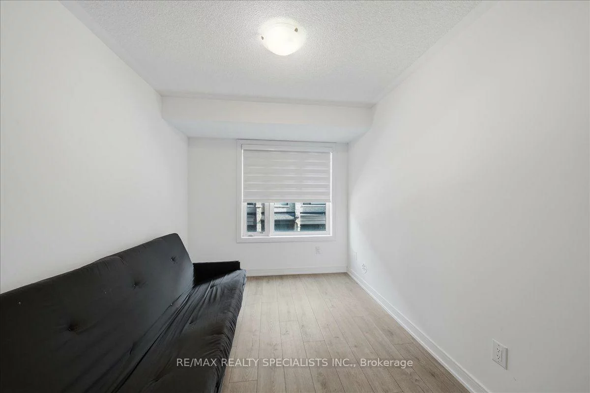 32, Magnolia, Innis-Shore, Barrie