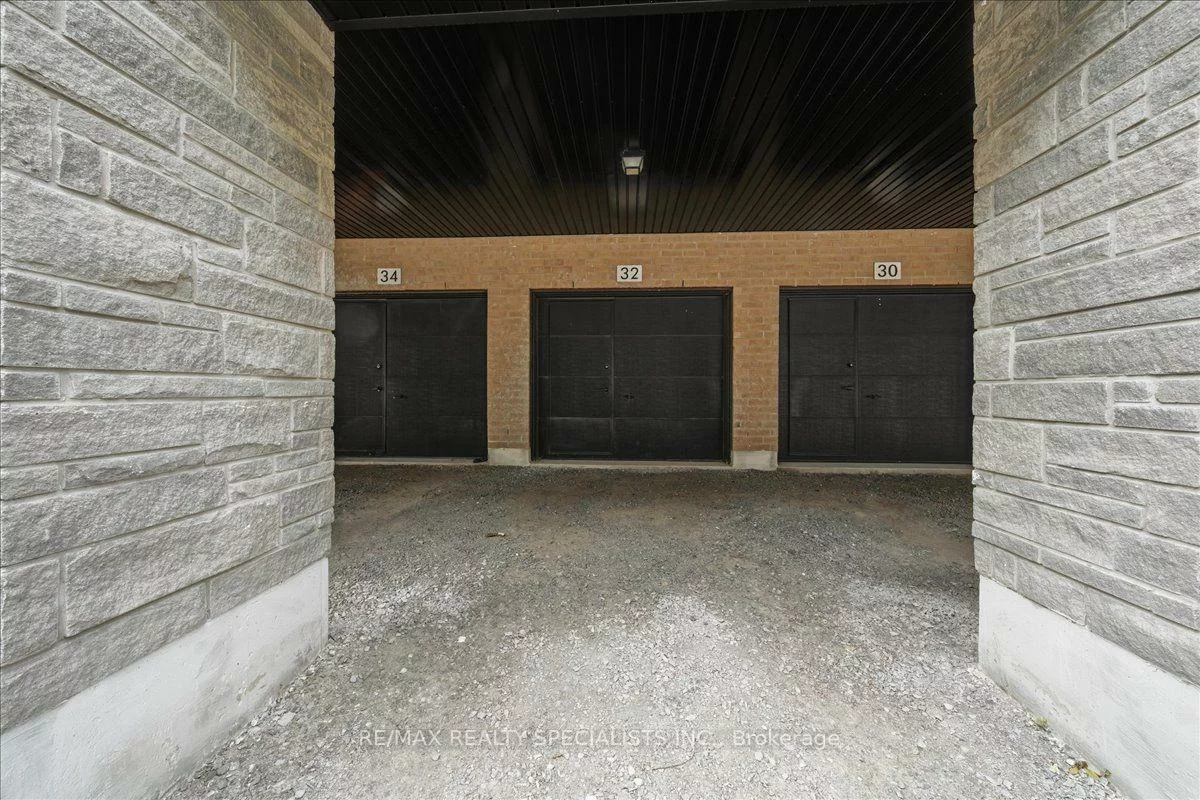 32, Magnolia, Innis-Shore, Barrie