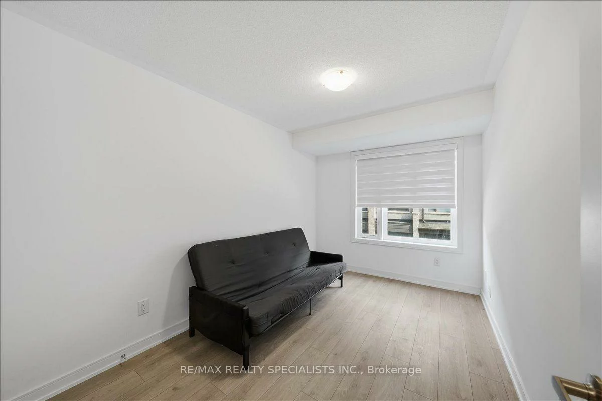 32, Magnolia, Innis-Shore, Barrie