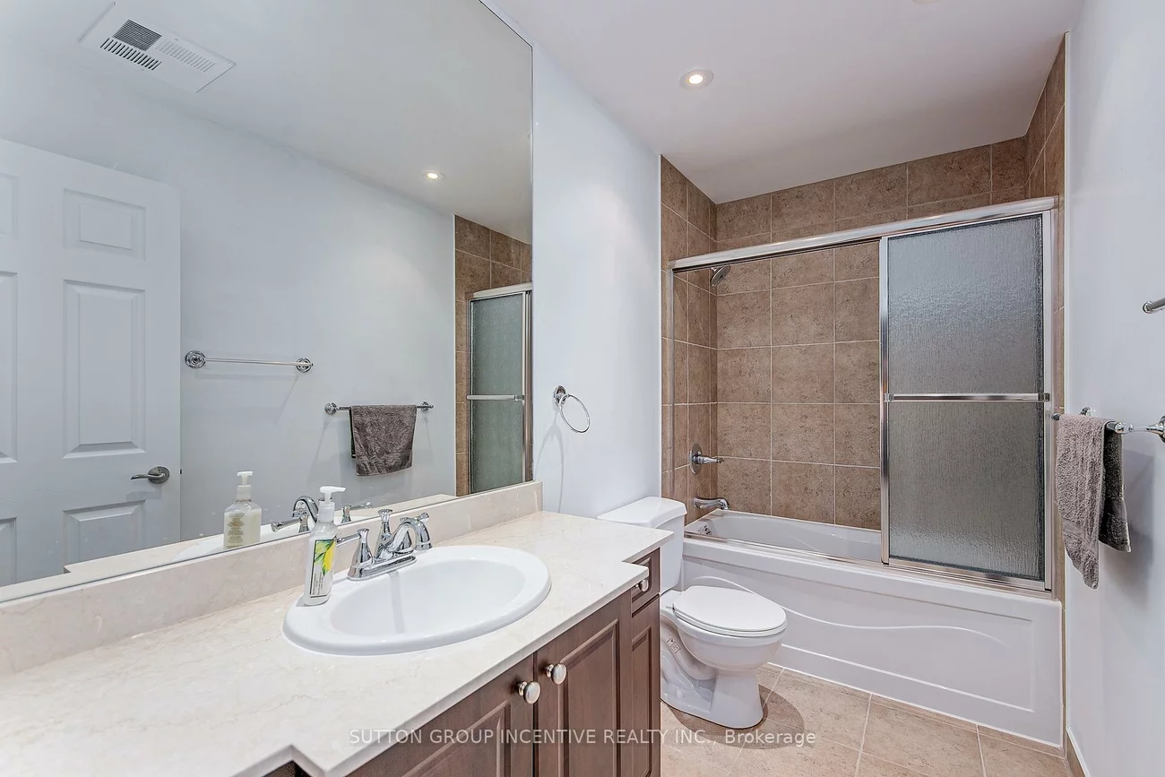 37, Ellen, Lakeshore, Barrie
