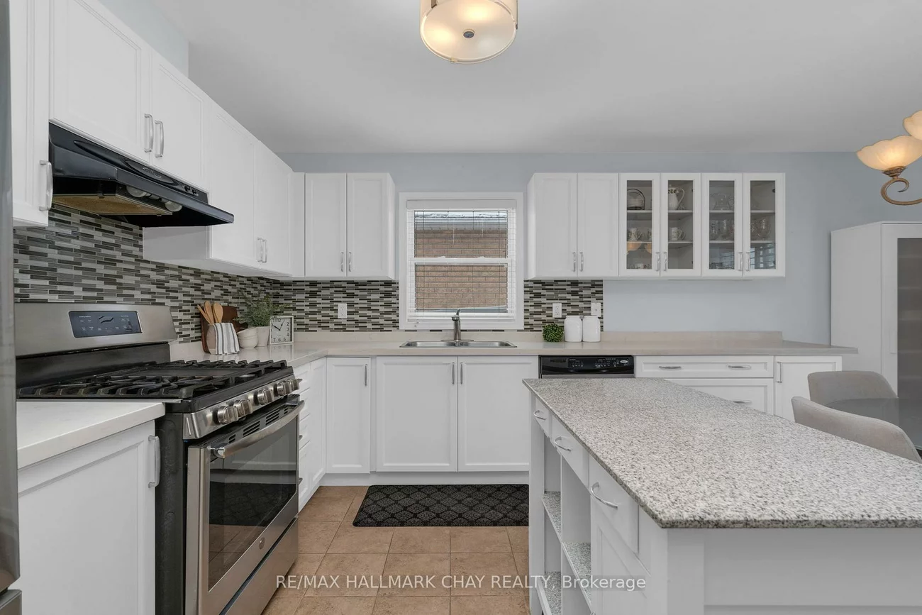 318, Little, Painswick North, Barrie