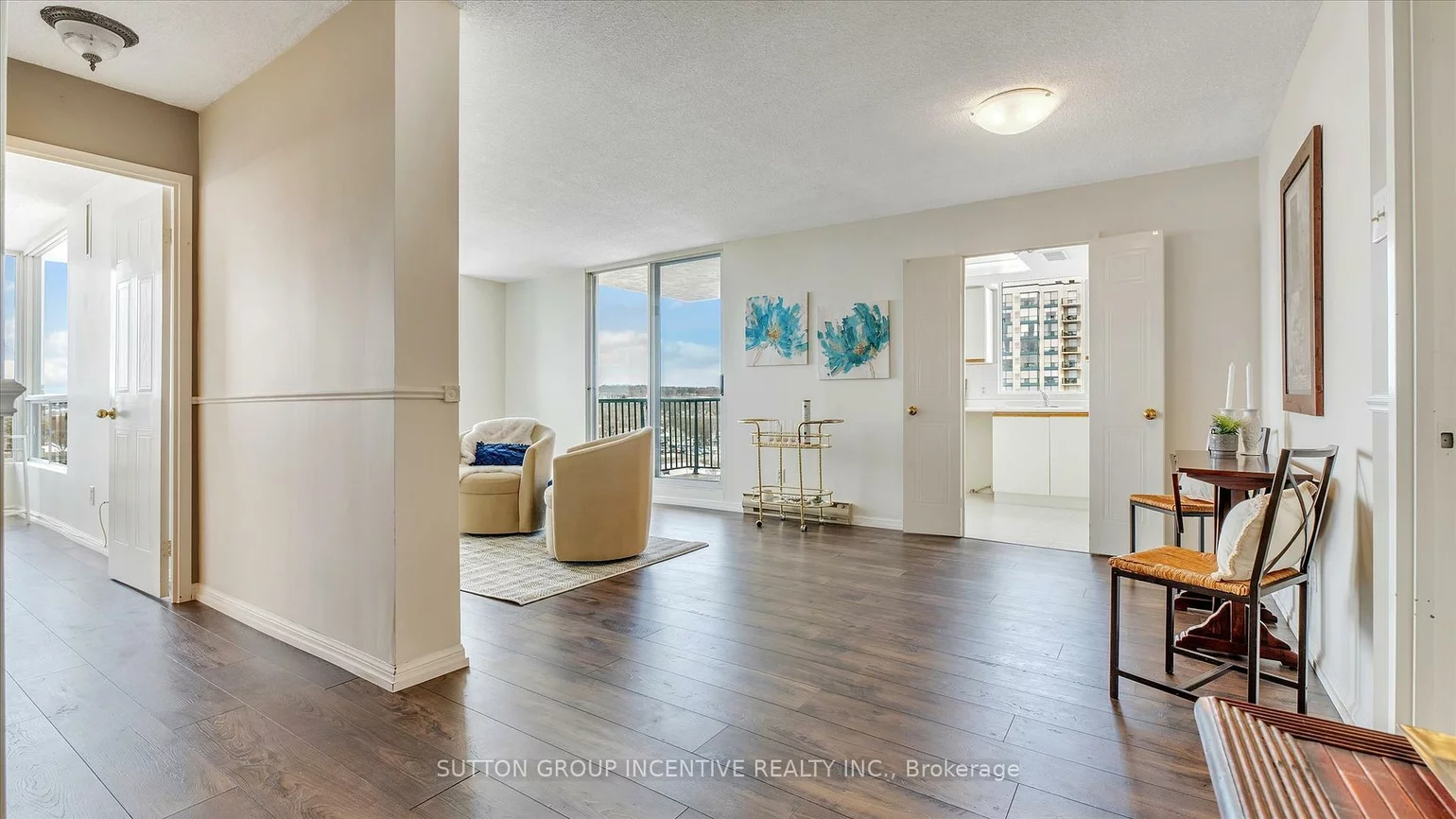 75, Ellen, City Centre, Barrie