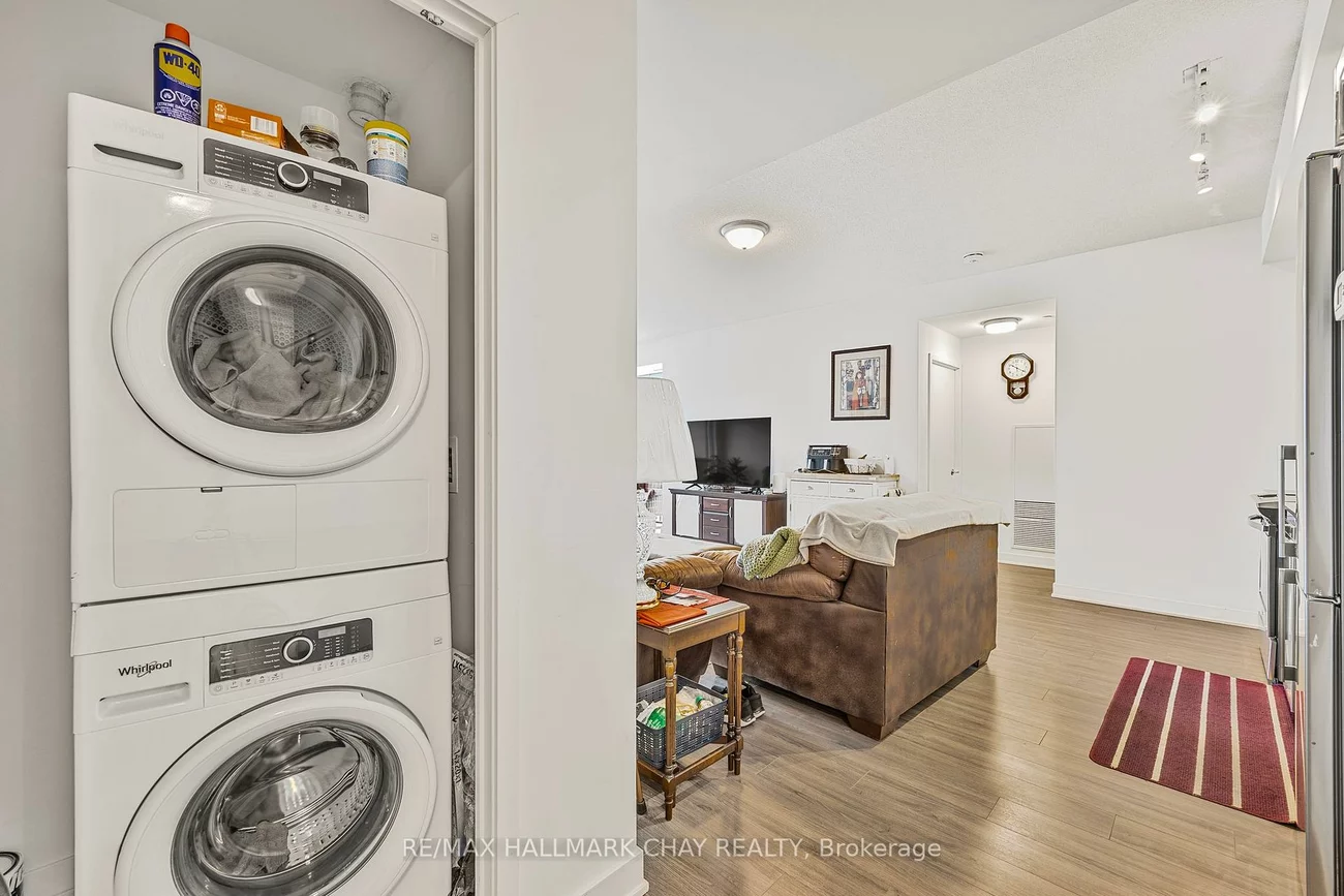 681, Yonge, Painswick South, Barrie