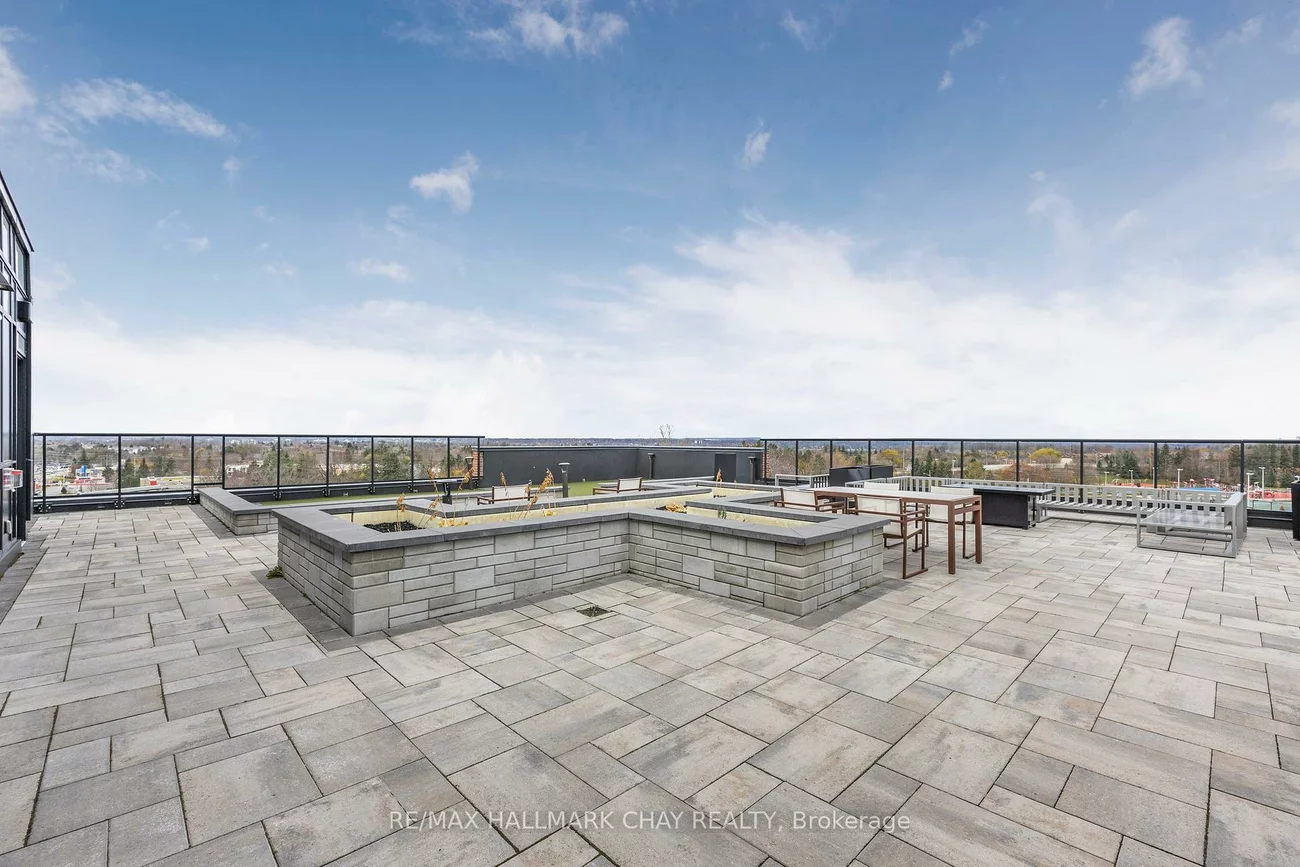 681, Yonge, Painswick South, Barrie