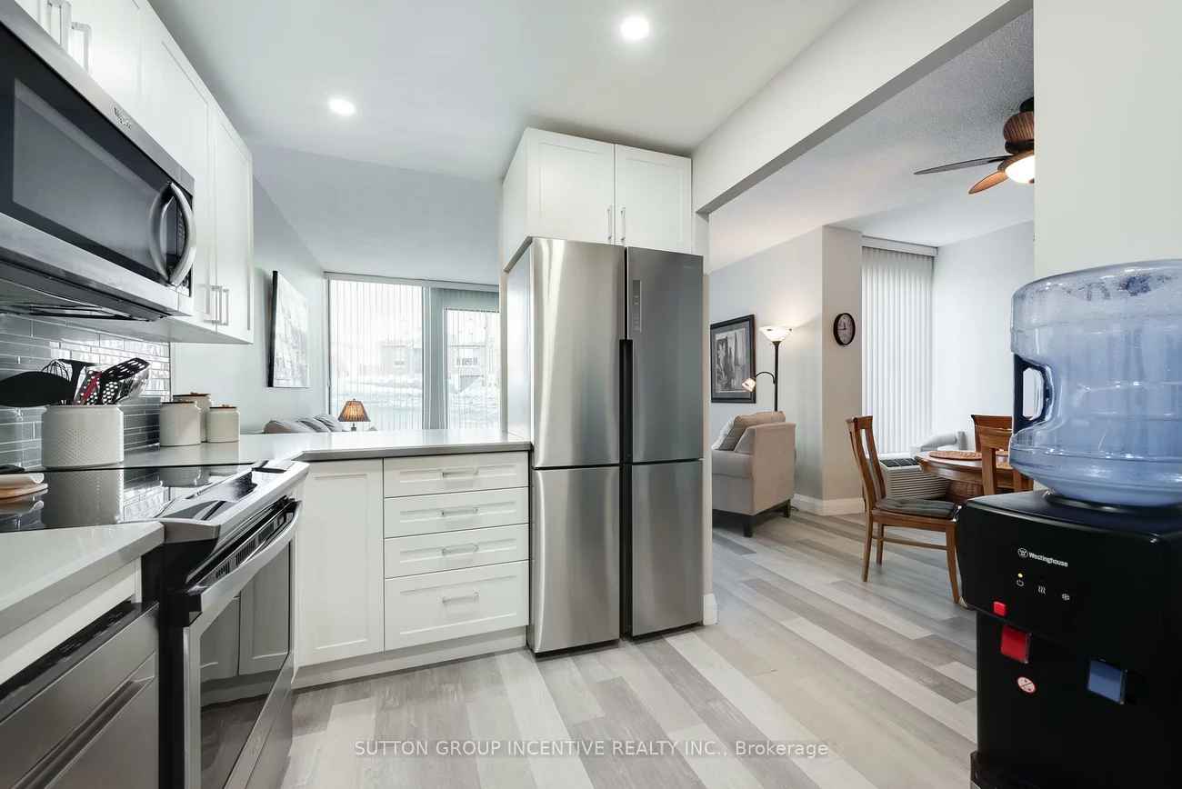 181, Collier, North Shore, Barrie