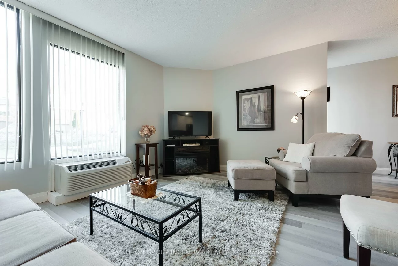 181, Collier, North Shore, Barrie