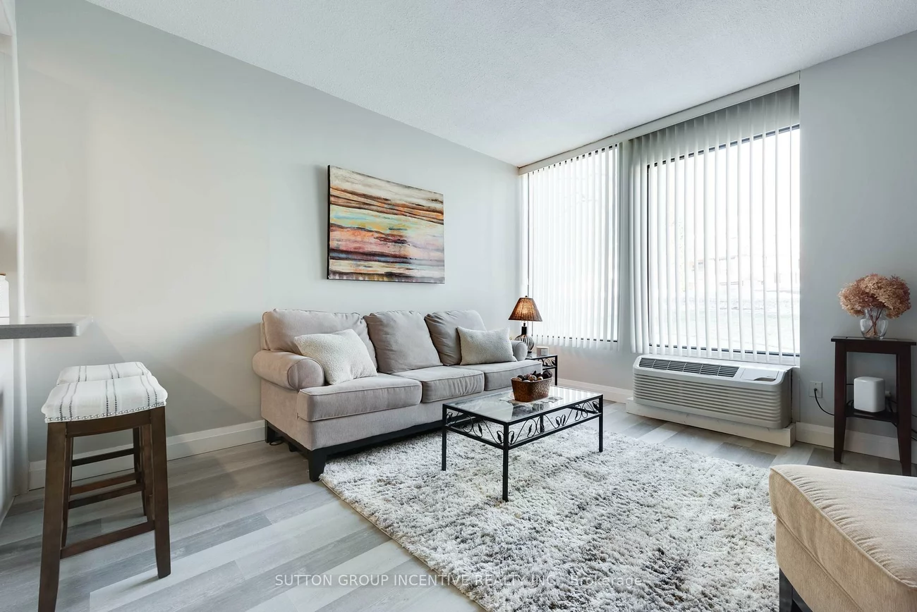 181, Collier, North Shore, Barrie
