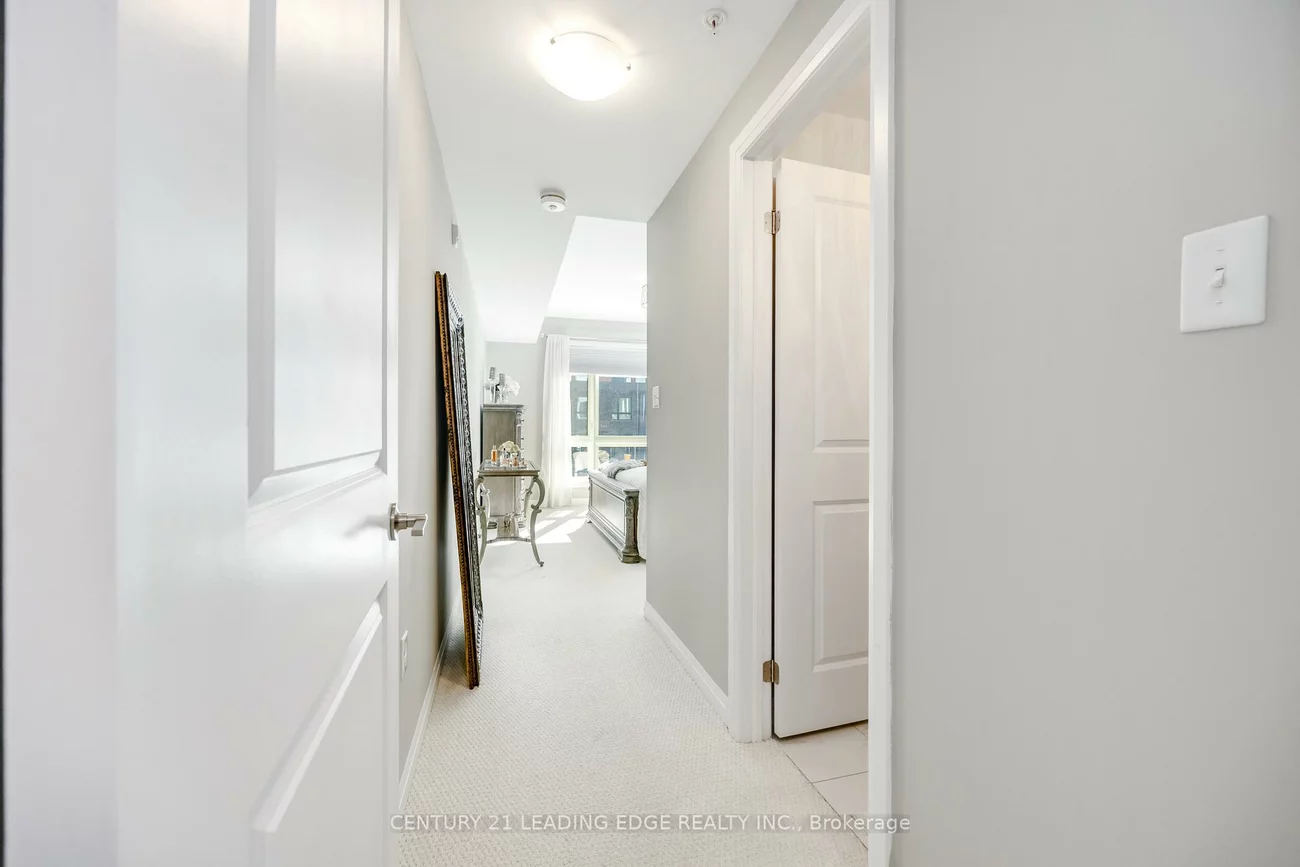 300, ESSA RD, 400 West, Barrie