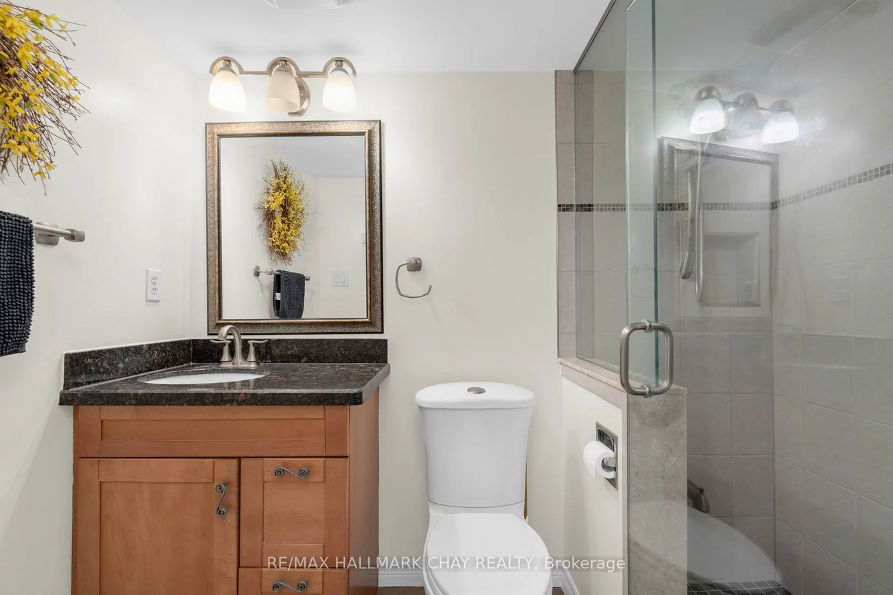 181, Collier, North Shore, Barrie