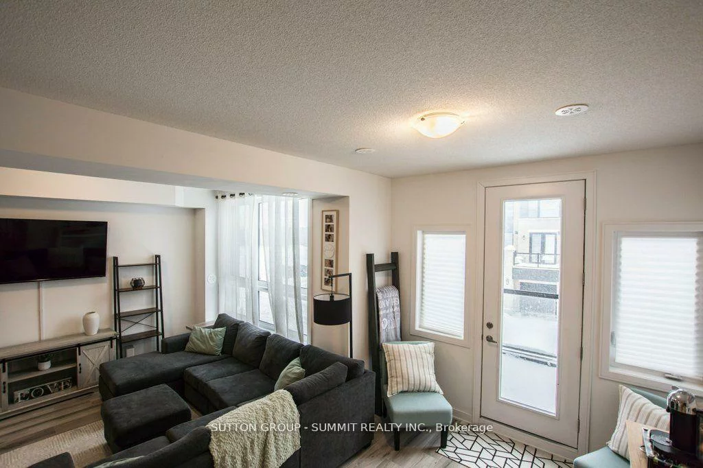 25, Red Maple, Innis-Shore, Barrie