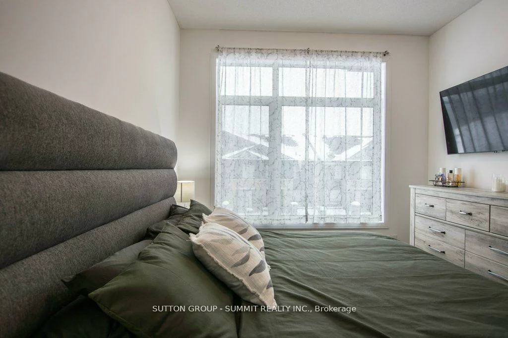 25, Red Maple, Innis-Shore, Barrie