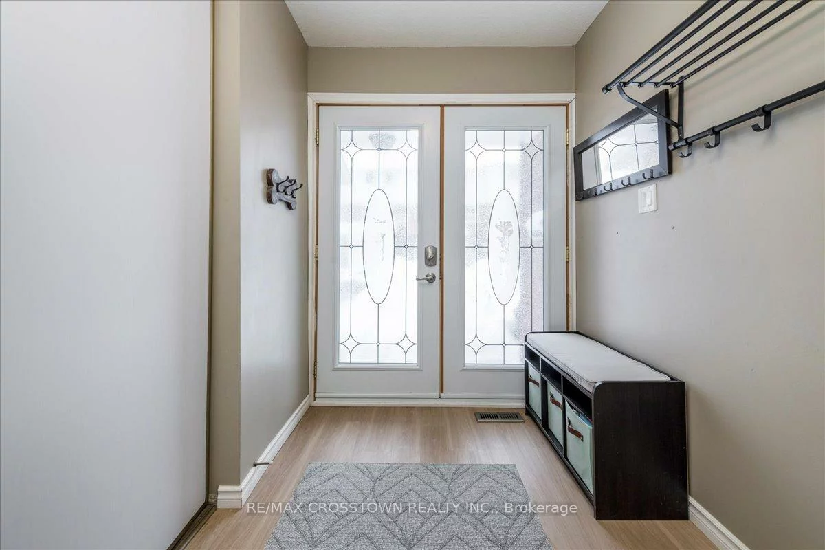235, Steel, Codrington, Barrie