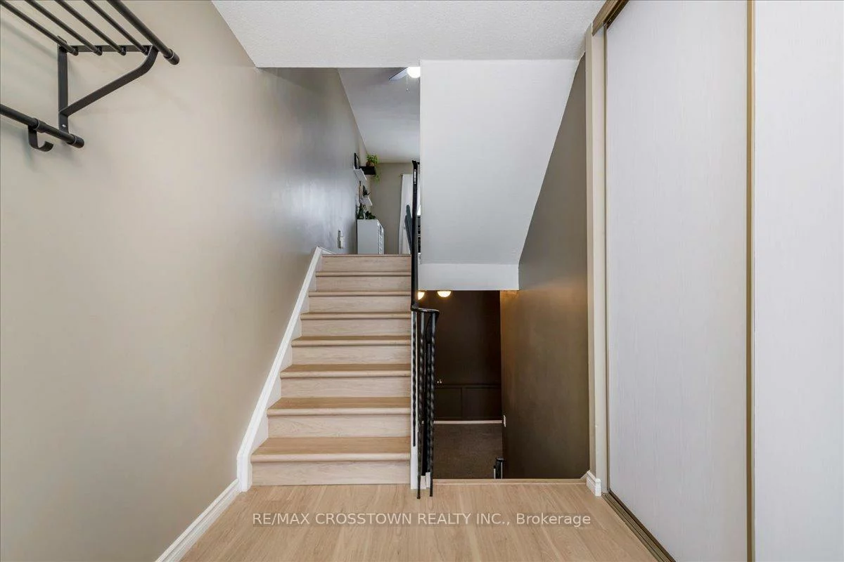 235, Steel, Codrington, Barrie