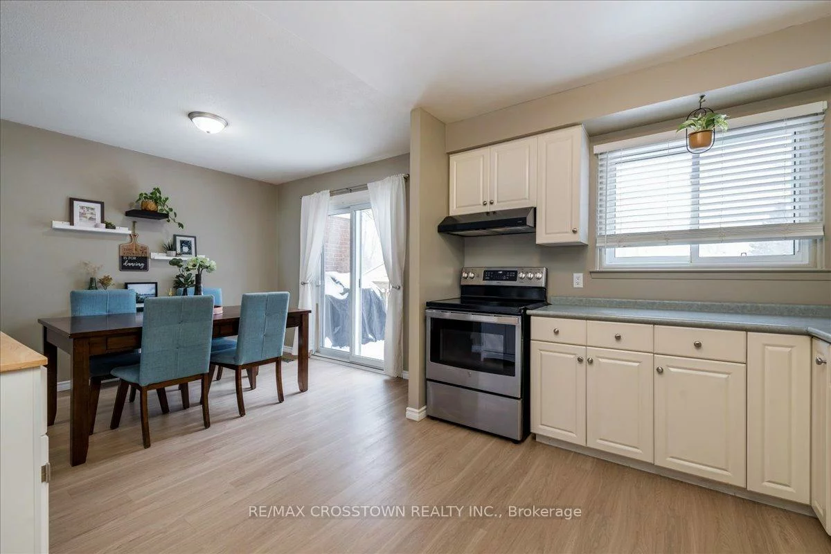 235, Steel, Codrington, Barrie