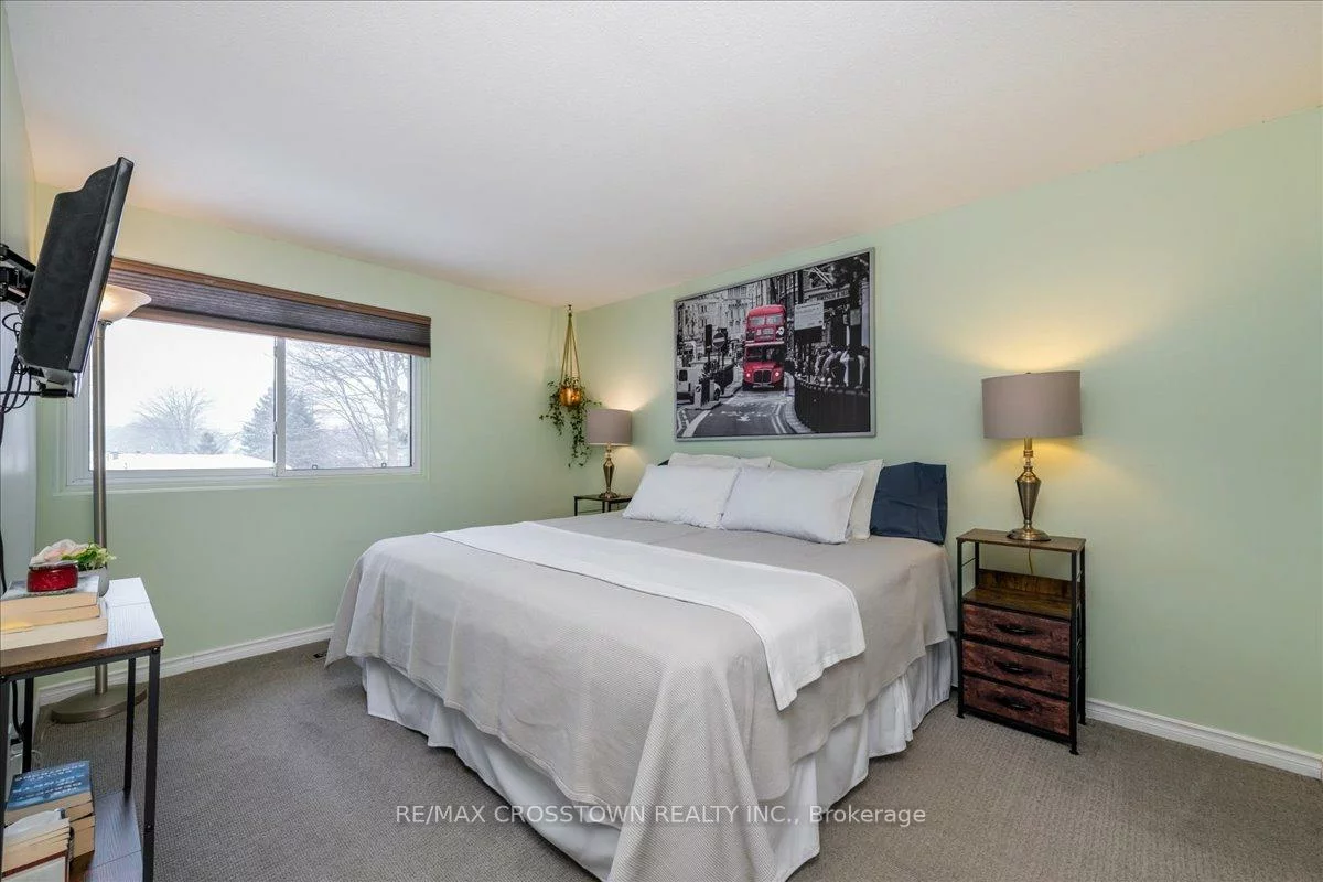235, Steel, Codrington, Barrie