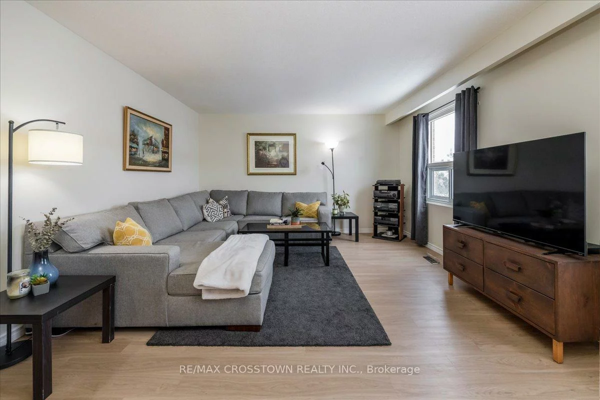 235, Steel, Codrington, Barrie