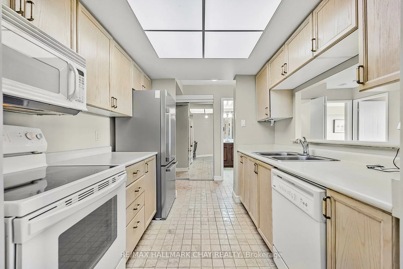 65, Ellen, Lakeshore, Barrie